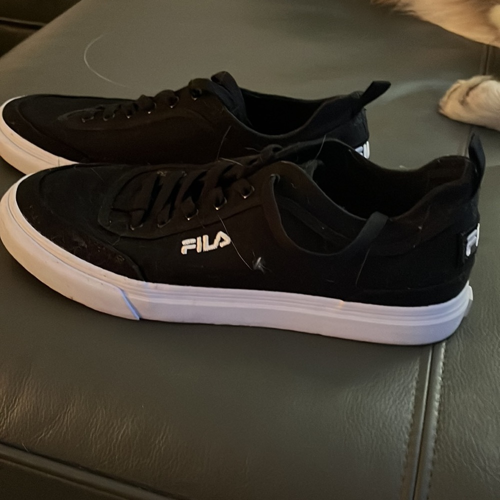 Filas - Picture 2 of 5